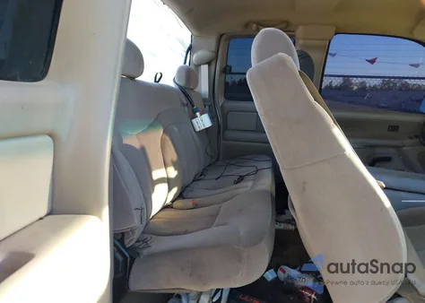 2002 GMC Sierra 1500 Sle z USA, uszkodzony, nr VIN 2GTEC19V221417144